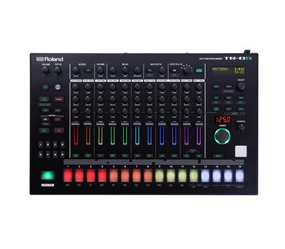 Roland TR-8S Rhythm Performer1