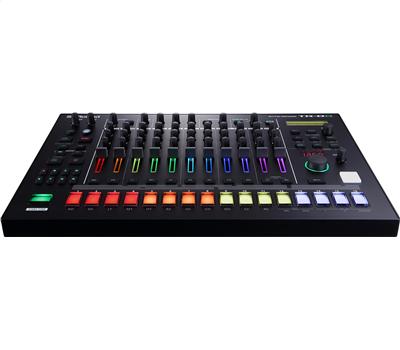 Roland TR-8S Rhythm Performer2