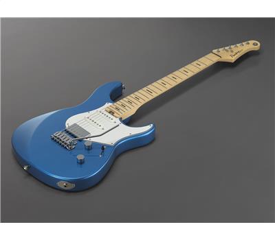 Yamaha Pacifica Standard Plus Maple Neck Sparkle Blue3